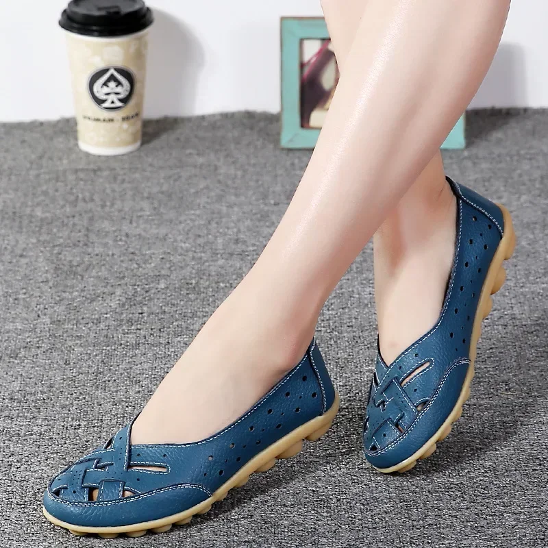 New Women Sandals Fashion Soft Sole Flat Heel Women Hollow Flat Shoes Woman Genuine Leather Shoes Female Casual 2024
