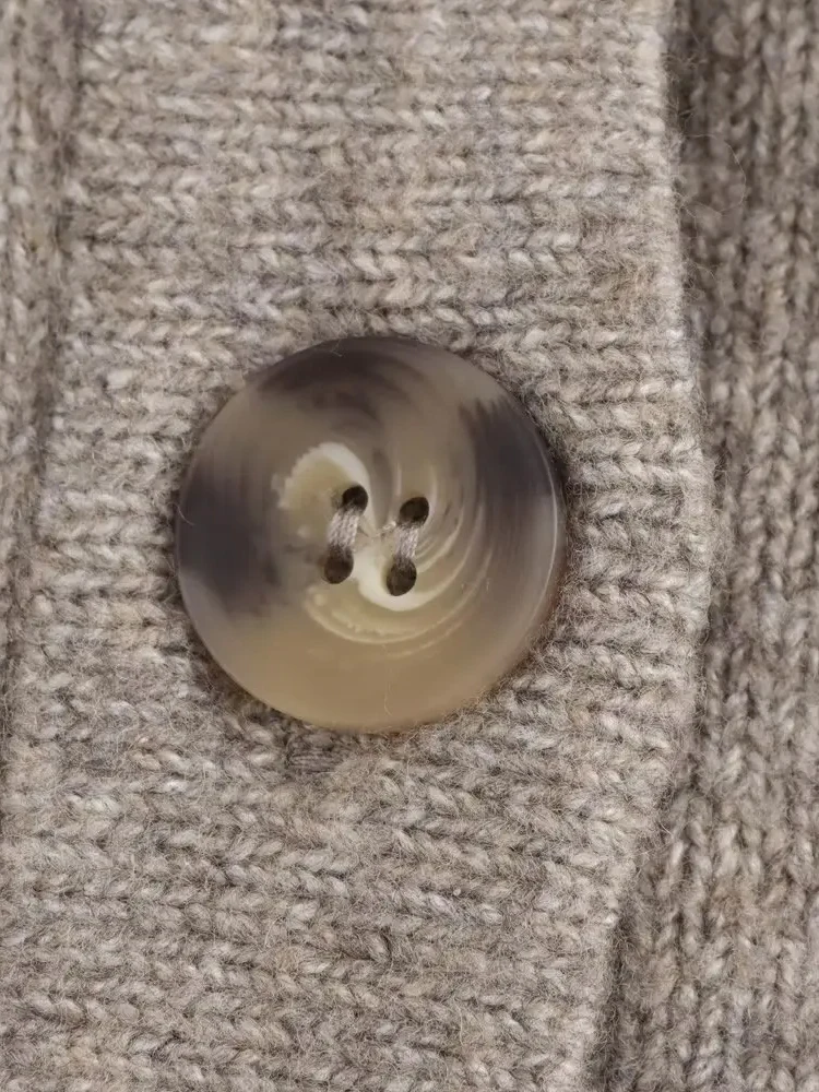 

HH Women's 2025 Autumn Cape Design Crew Neck Short Sleeve Knitted Coat Female High Street Casual Single Breasted 7-Color Sweater