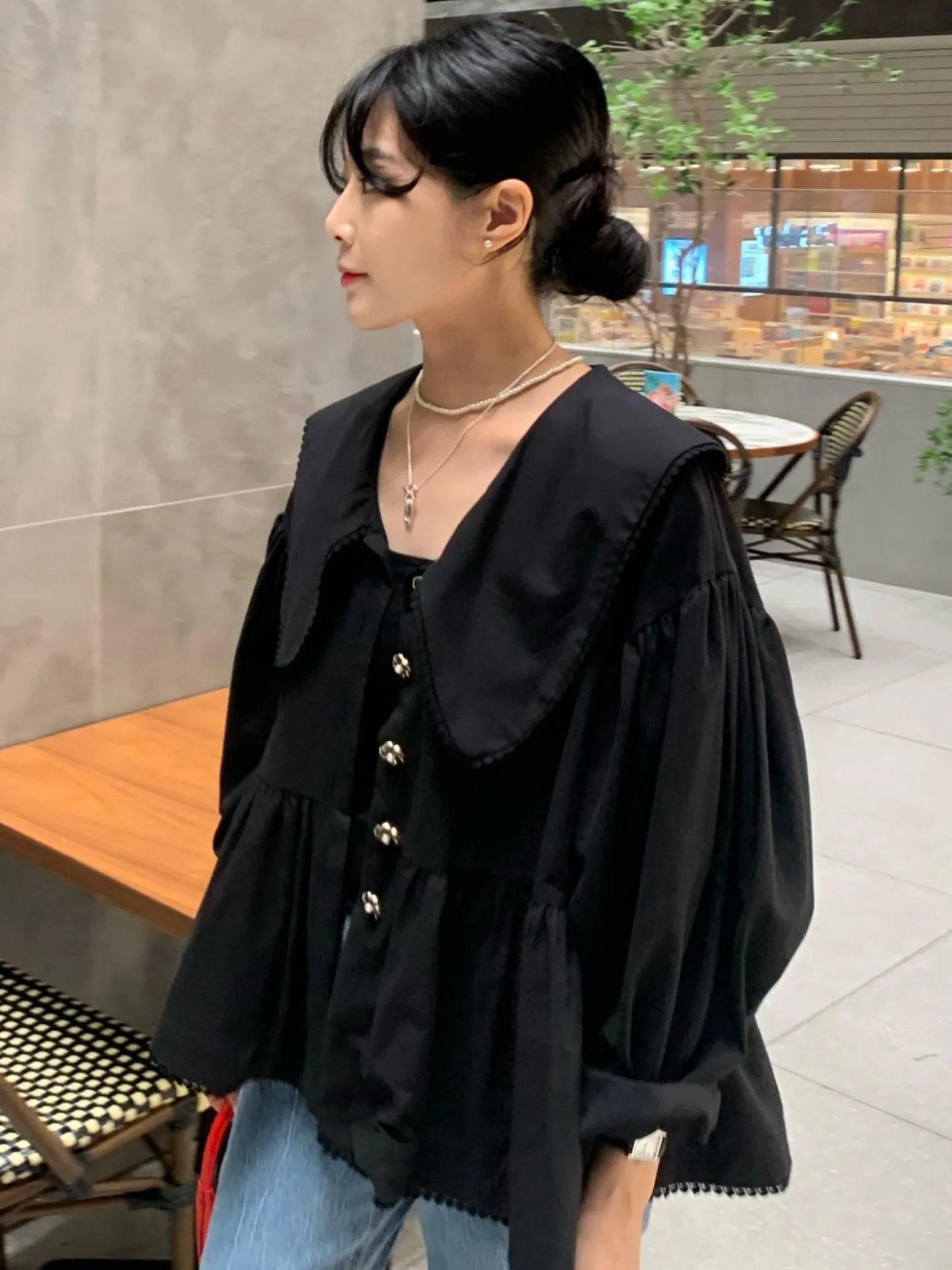 

Ele Long Sve Loose Doll Collar Lace Trim Button Women's irt Chic Age-Defng Faionable Top for Autumn Season