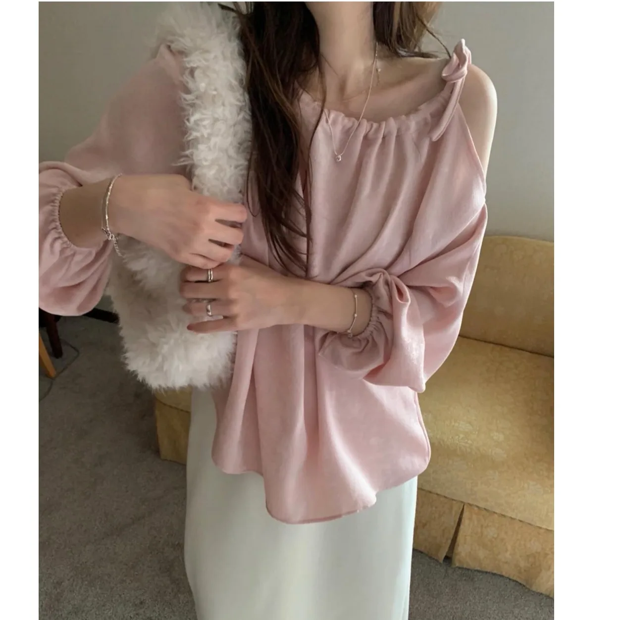 أنيقة نقية الرغبة oulder عارية التعادل الحلو لطيف Sle التخسيس الأعلى للنساء ربيع 2025 أوائل الموسم وصول جديد