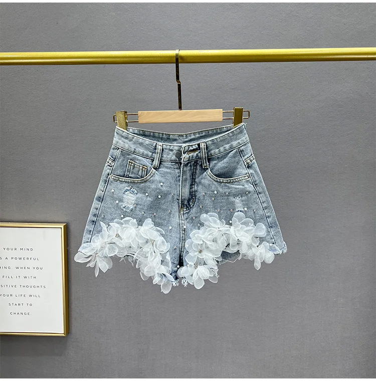Flower Design Denim Shorts Women Tide 2025 New Spring Summer High-waisted Short Jeans Pants Slim and Thin Beaded A-line Shorts