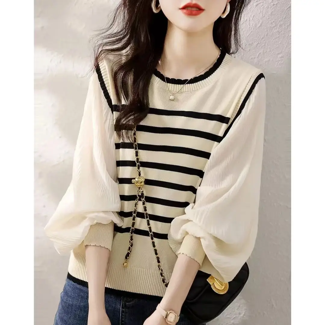 Fake two-piece striped sweater women's 2024 spring and autumn splicing sweet top versatile age-reducing knitted sweater