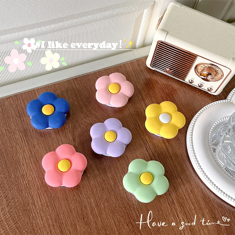 

INS Kawaii Magnetic Phone Grip Holder Foldable Solid Color Frosted Flower Adhesive Phone Bracket Desktop Support Finger Socket