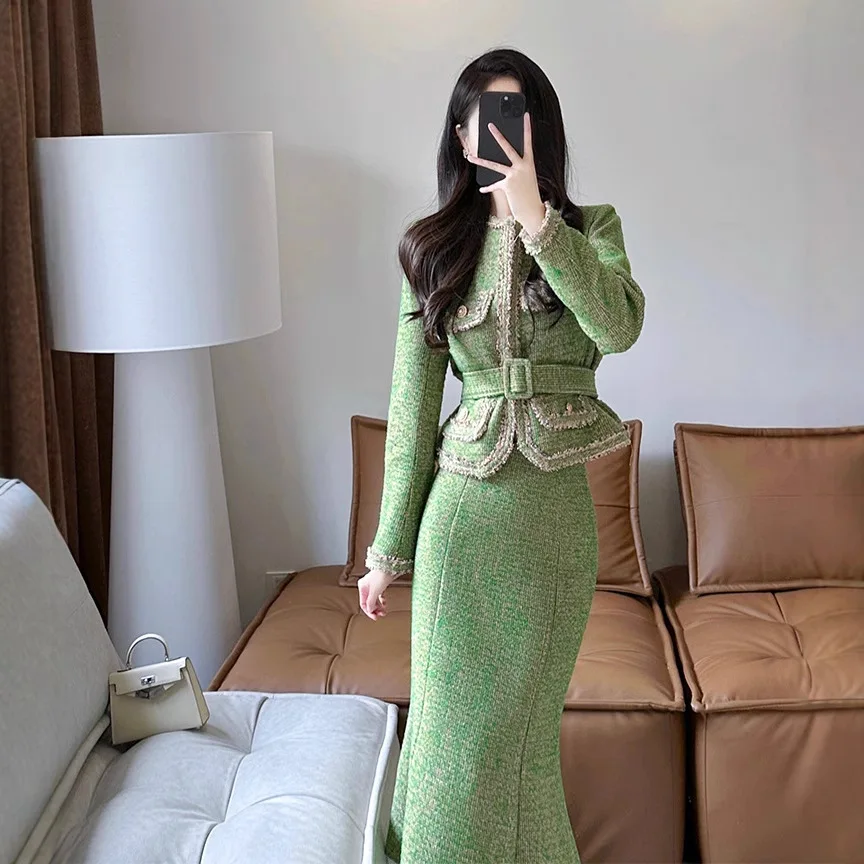 

Fashionable Tweed Two-Piece Set Elegant Ladylike Tailored Top And Long Skirt Ensemble for Stylish Women Spring Season Wear