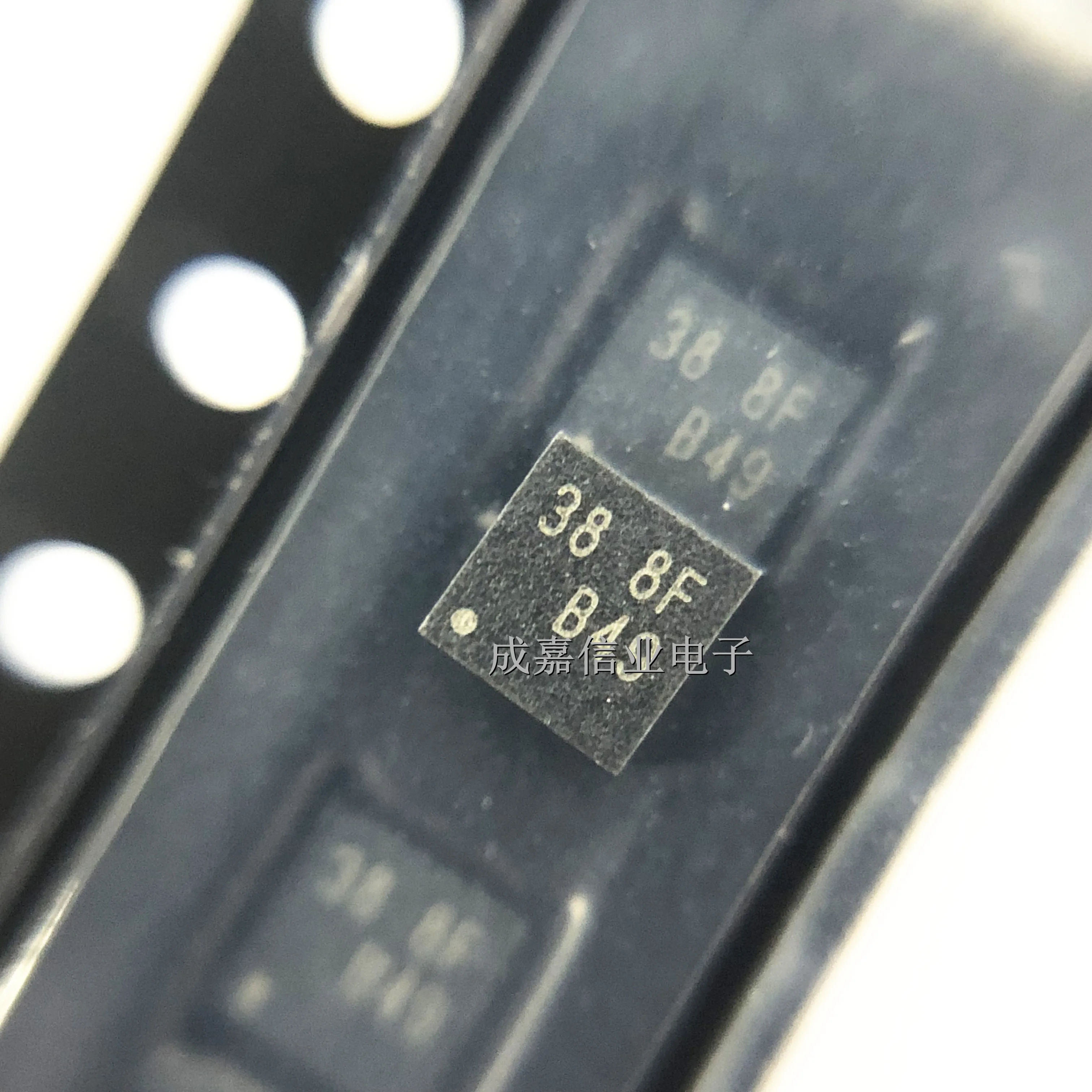 10pcs/Lot RT8075ZQW WDFN-10 MARKING;38= Switching Voltage Regulators Dual 1A, 1.25MHz Synchronous Step-Down Converter