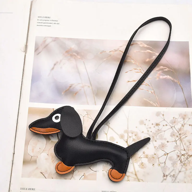 Classic Cute Puppy Dog Bag Pendant Key Chain Fashion PU Leather Dachshund Key Ring Accessories