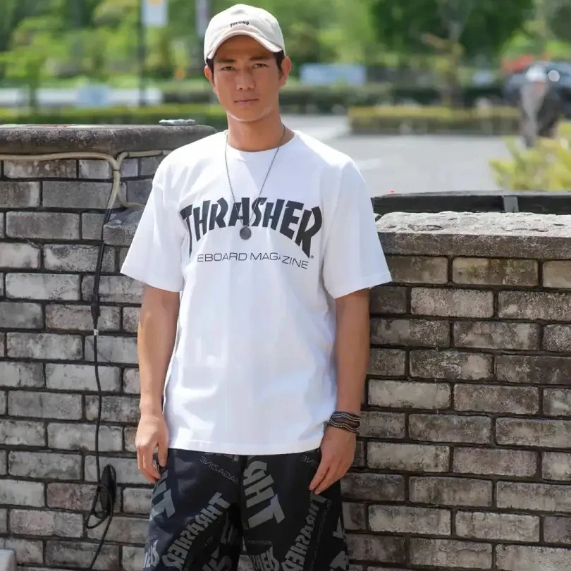 Kaus Merek Trendi Jalanan Maja - Streetwear Brand Magazine ulasan dan harga