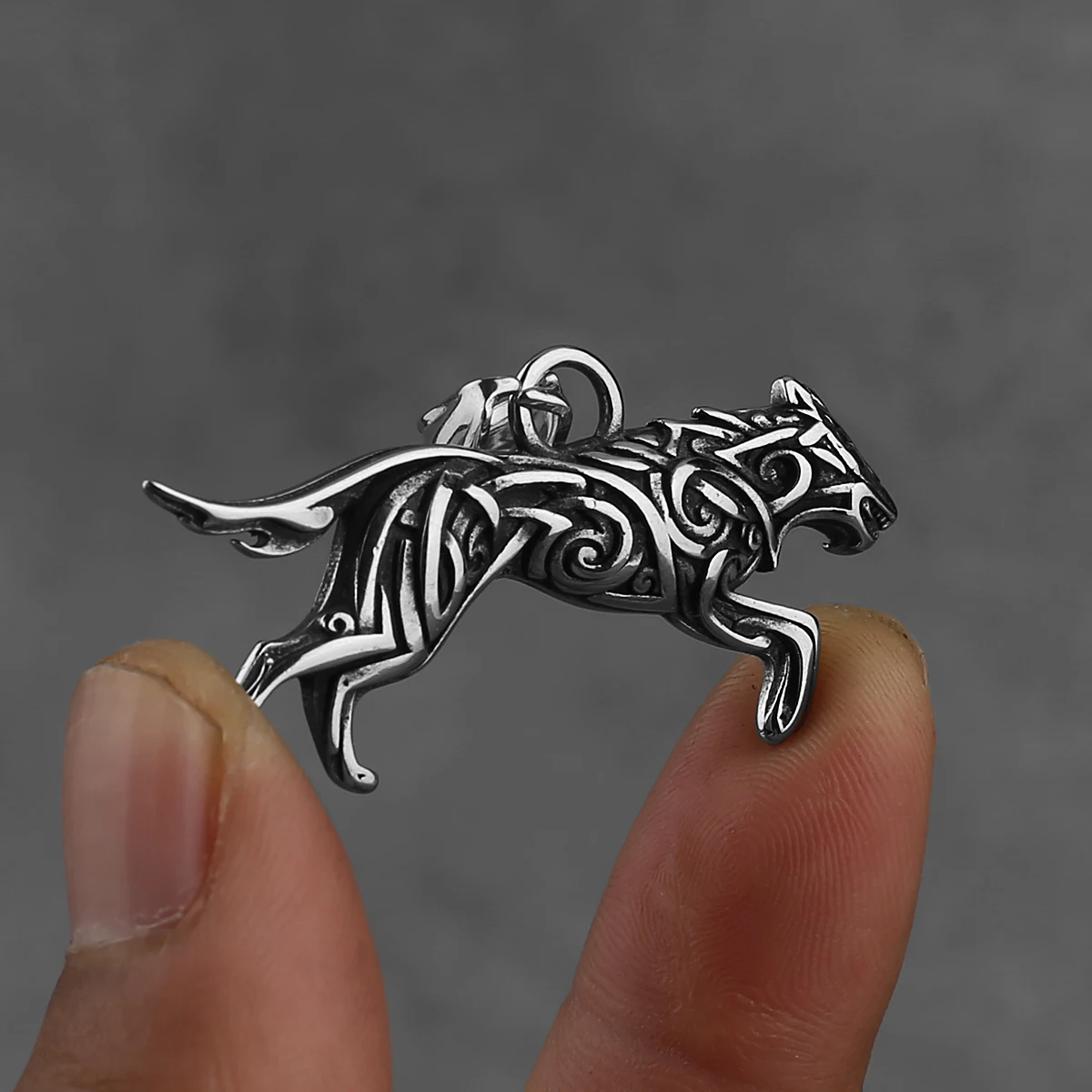 Viking Geri and Freki Knot Wolf Stainless Steel Pendant Men\'s Fashion Street Hip Hop Men\'s Pendant Necklace Jewelry Wholesale
