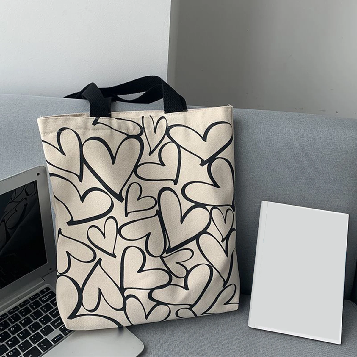 

Large capacity commuter bag travel canvas bag Female single shoulder simple love pattern art student canvas bag a bag