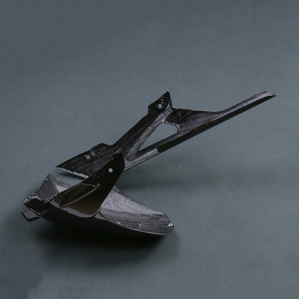 100% 3K كامل ألياف الكربون الحقيقية قطع غيار الدراجات النارية الحاجز الخلفي الحشرات الطين الهدايا المجمعة لسوزوكي GSX-S750