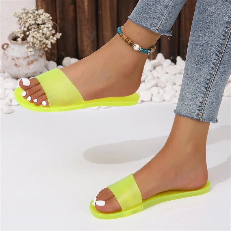 2024 Flat Summer New Style Fashionable Comfortable and Elegant Bottom Women\'s Shoes for Outer Wear Crystal Slippers and Sandals