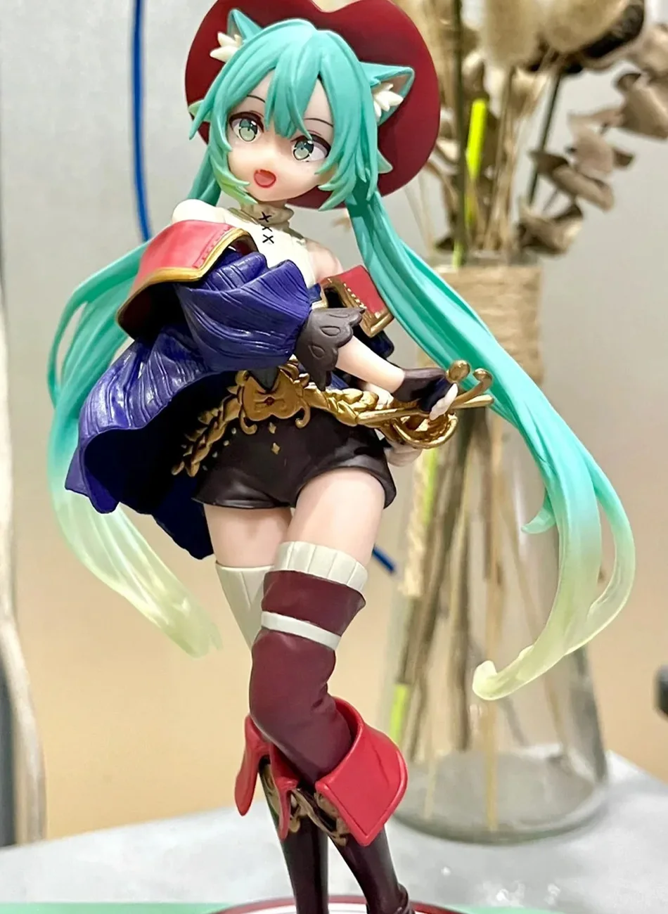 Hatsune Miku Desktop Niedliche Actionfigur Tale Wonderland Miku Der gestiefelte Kater Anime Figur Kawaii Mädchen Modell Spielzeug Entzückendes Dekor – Detail 7