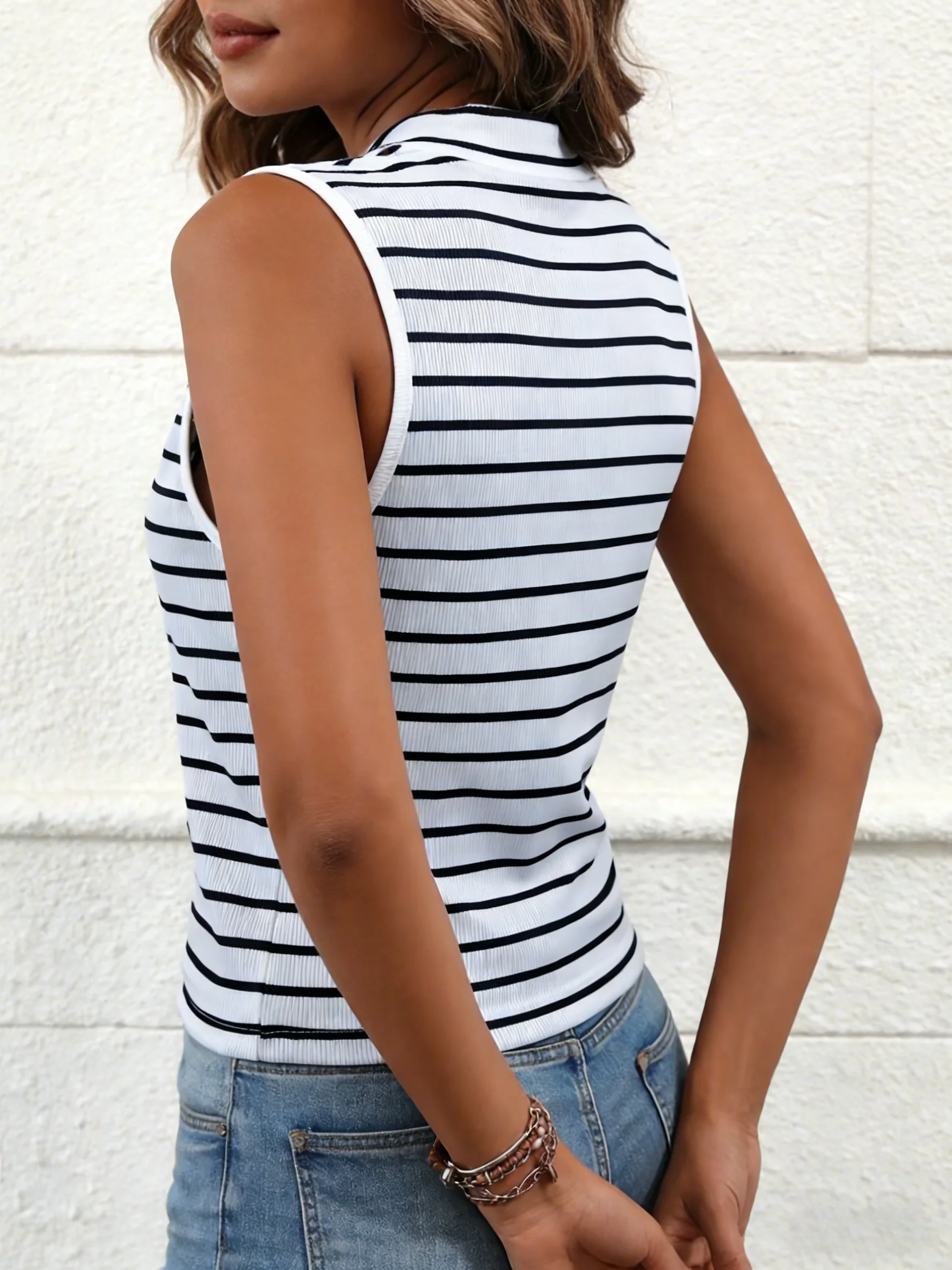 レディースノースリーブトップス　黒白ストライプ　リブ編みVネ - Tank Top Ribbed のレビューと価格