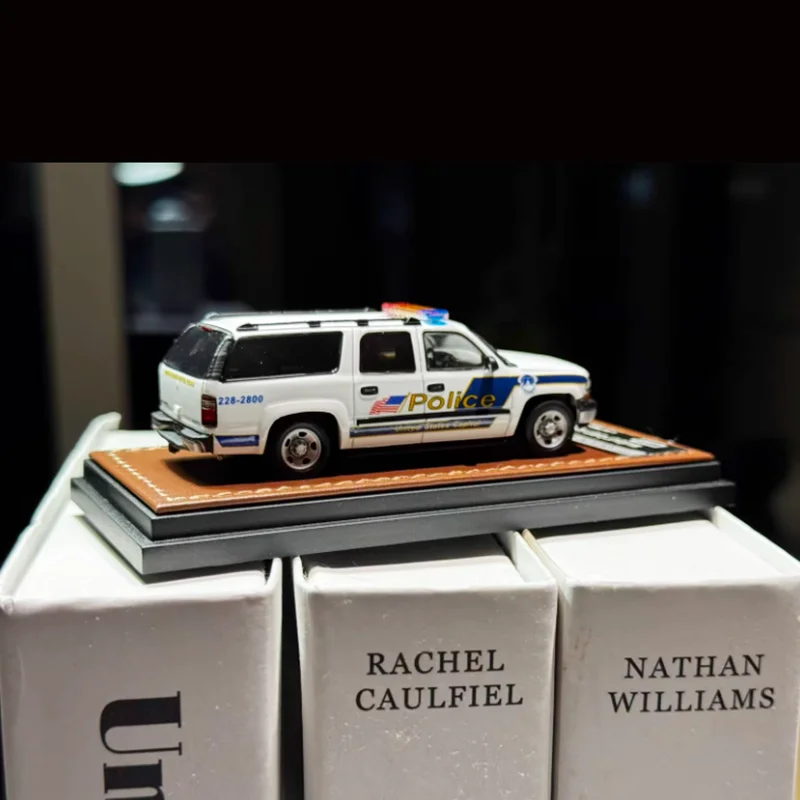 MK Diecast escala 1:64 motor de bomberos suburban/modelo de coche de simulación de aleación de policía niño coleccionable recuerdos exhibición de regalos de vacaciones