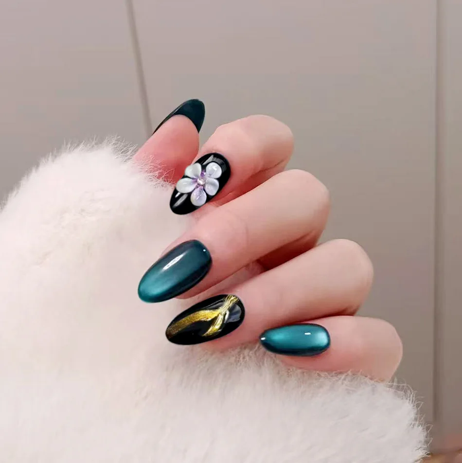 24Pcs Emerald Green Cat's Eye Press on Nails Full Cover 3D Flower Diamond Design False Nails Gilded Fake Detachable Almond Nail