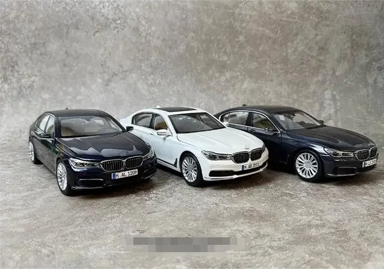 1/18 For BMW 7 Series 750Li G12 2017 Diecast Model Car Toys Kids gifts Hobby Display Collection Ornaments