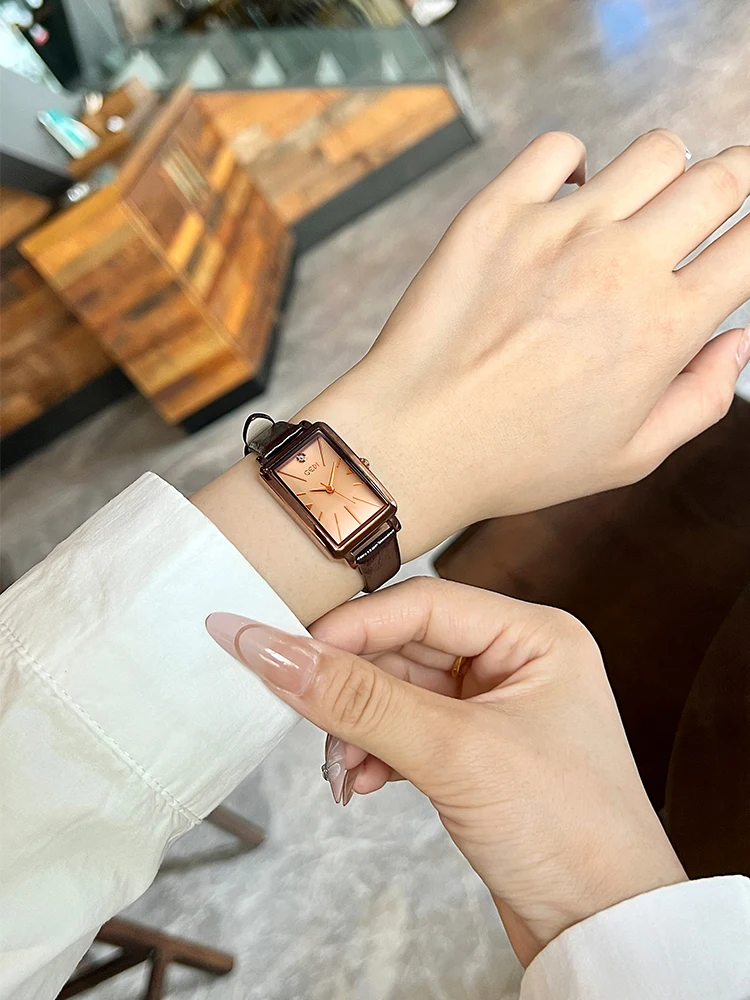2025 New Rectangle Elegant Temperament Women's Watch Vintage Leather Waterproof Quartz Watch
