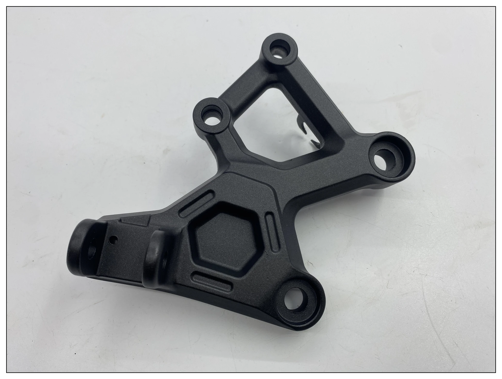 

Suitable for Kawasaki ZX-4R/ZX-4RR front footrest bracket/footrest tripod