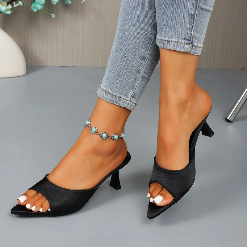 Modische, heiß begehrte, sexy Bankett-High-Heel-Slipper, Sommer-Neuheit, spitzer, dünner Absatz, bequeme, lässige Slipper für Damen