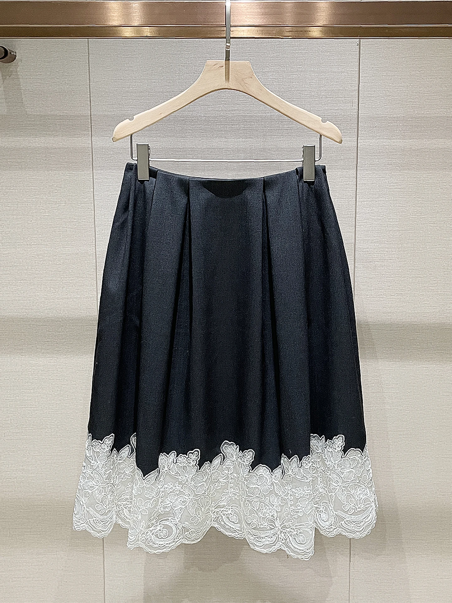 

Юбка А-силуэта с высокой талией, средней длины, с вышивкой, повседневная, женская, премиум-класса, осенне-зимняя новинка