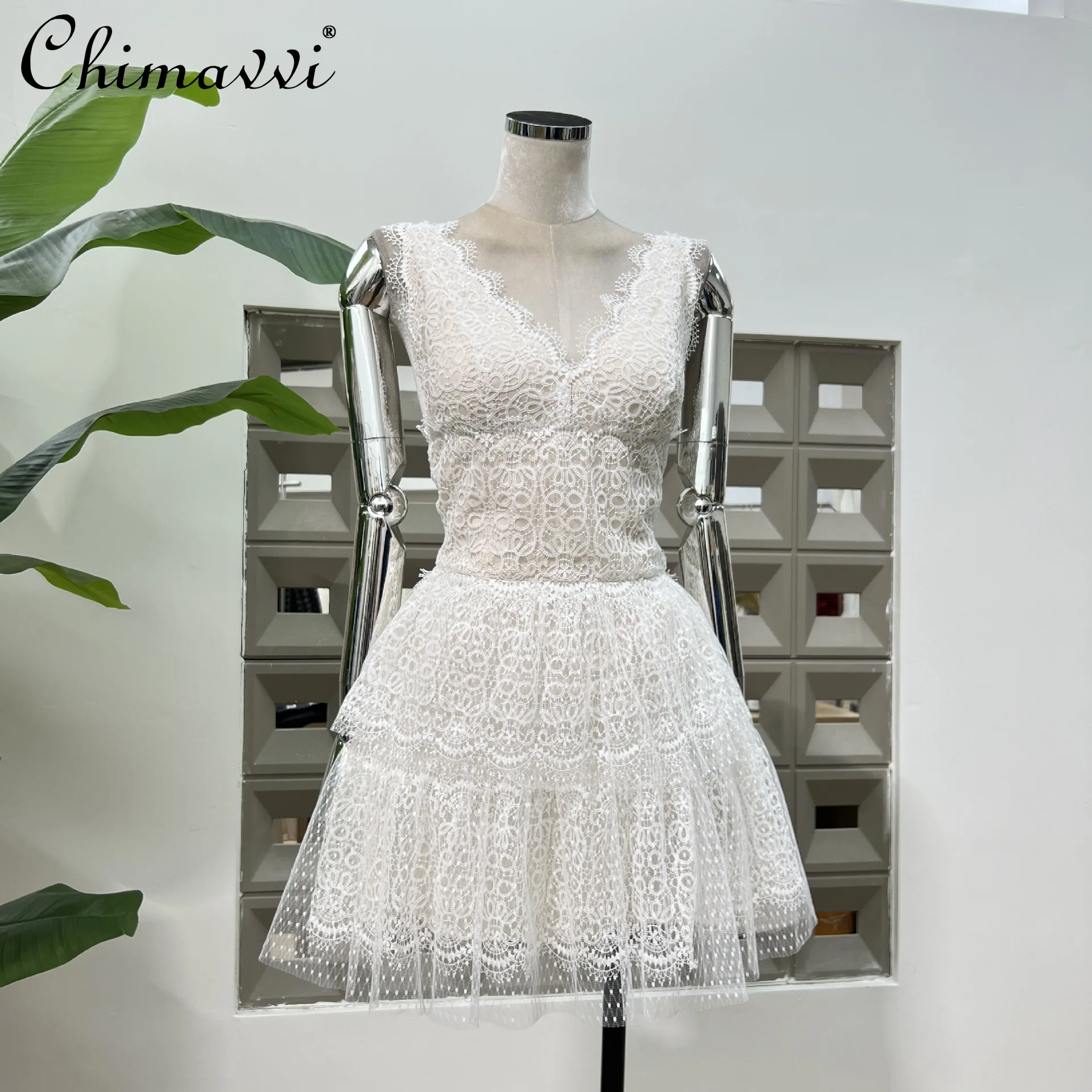 

French Sexy Elegant Socialite V-Neck Sleeveless Backless Lace Embroidery High Waist Slim A-line Short Evening Dress Women Summer