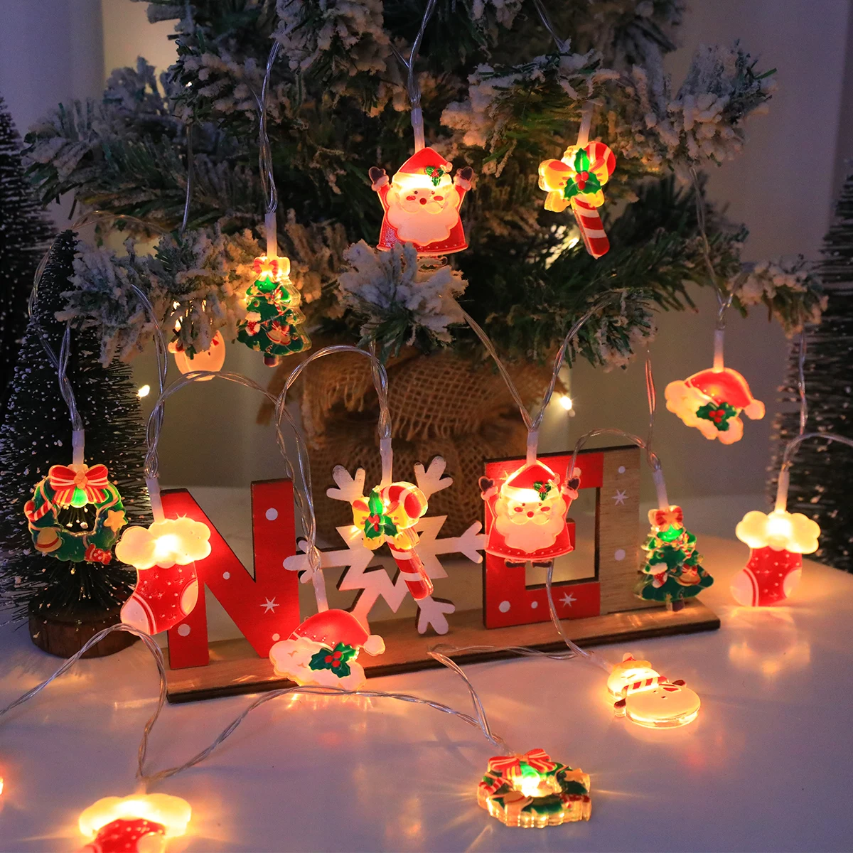 Guirlande lumineuse LED de noël, avec père noël/bonhomme de neige/canne à bonbons/bas de noël/designs de flocons de neige, pour fête de noël/intérieur/arbre