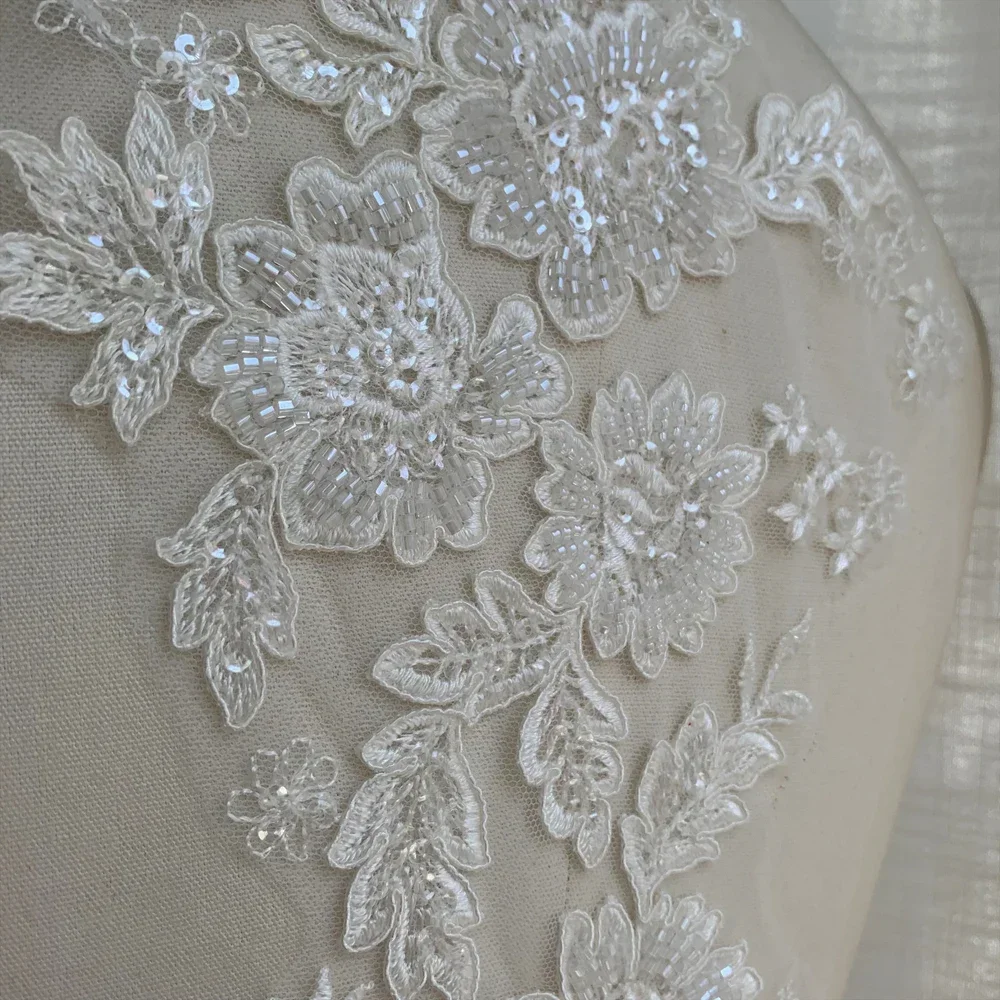 48,5*19 CM blanco cuentas de seda Artificial lentejuelas flor bordado encaje espejo pegatina vestido de novia ropa decoración de fondo