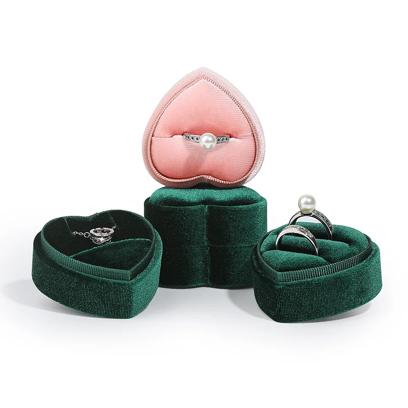 Love Korean Velvet Jewelry Exquisite Portable Heart Shaped Ring Pendant Display Storage Box Print Jewelry storage box.