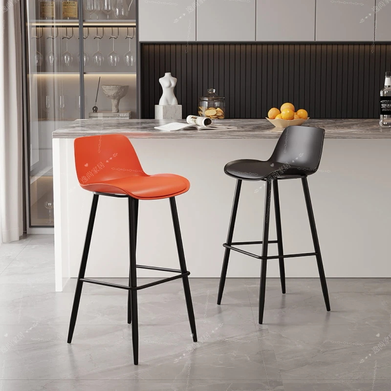 Sgabelli da bar americani di alta qualità Design nero Bancone da balcone Sedia creativa moderna Mobili da bar chaise de per adulti insoliti