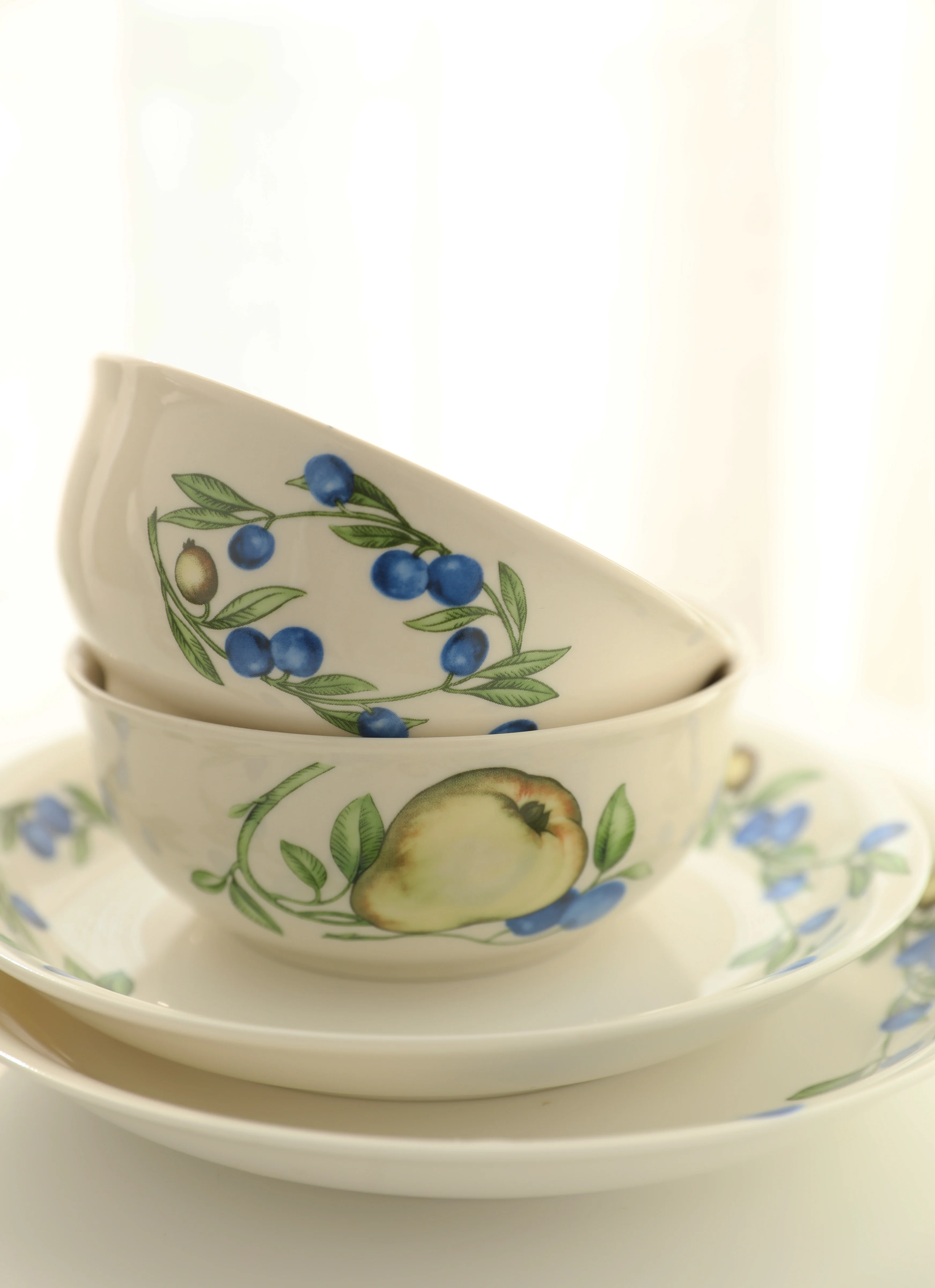 

Twenty years ago stock products were exported to French ceramic meal plate bowls and cups