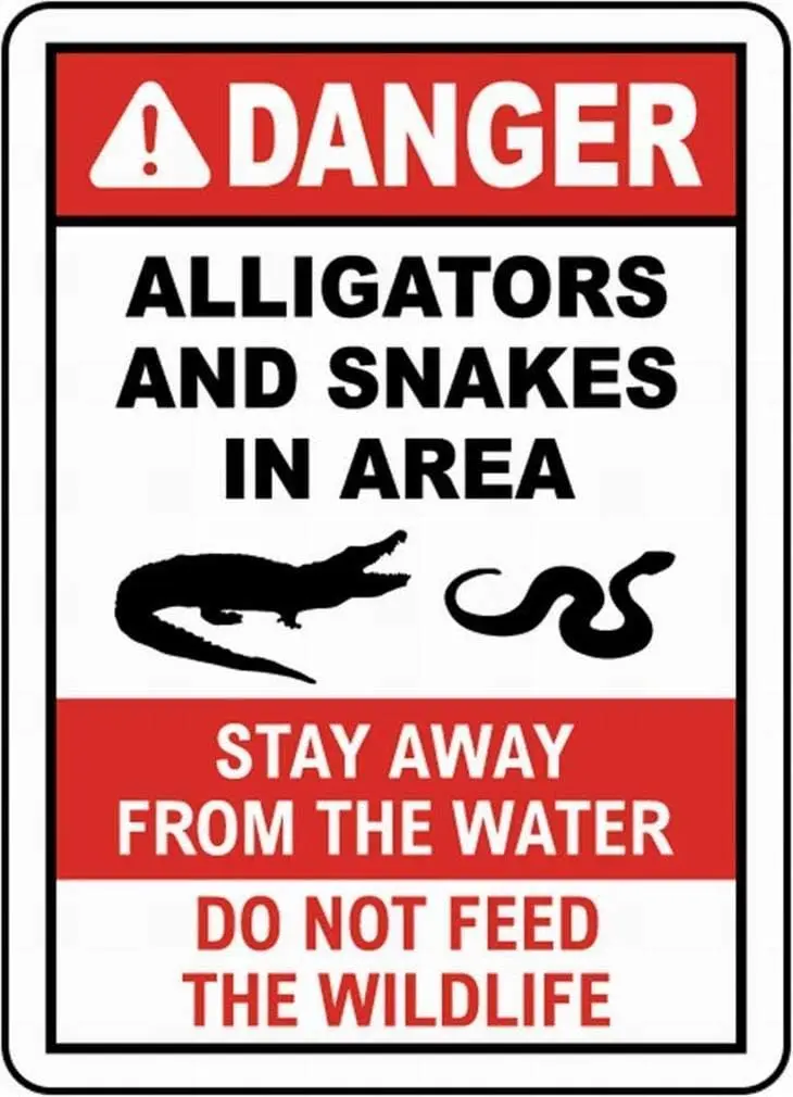 SmartCows Metal Retro Alligators & Snakes Warning Sign 8x12