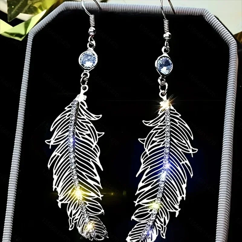 

Exquisite Inlaid White CZ Feather Dangle Women's Earrings Trendy Silver Color Geometry Daily Wear Party Jewelry Anniversary Gift