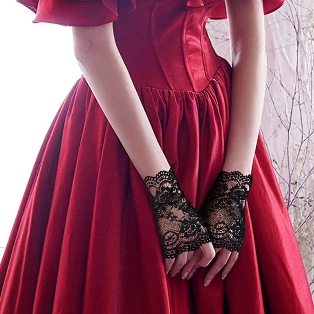 Lady's lace trimmed half-finger gloves - lace exposed-finger gloves. The vintage patterns are perfect for taking photos