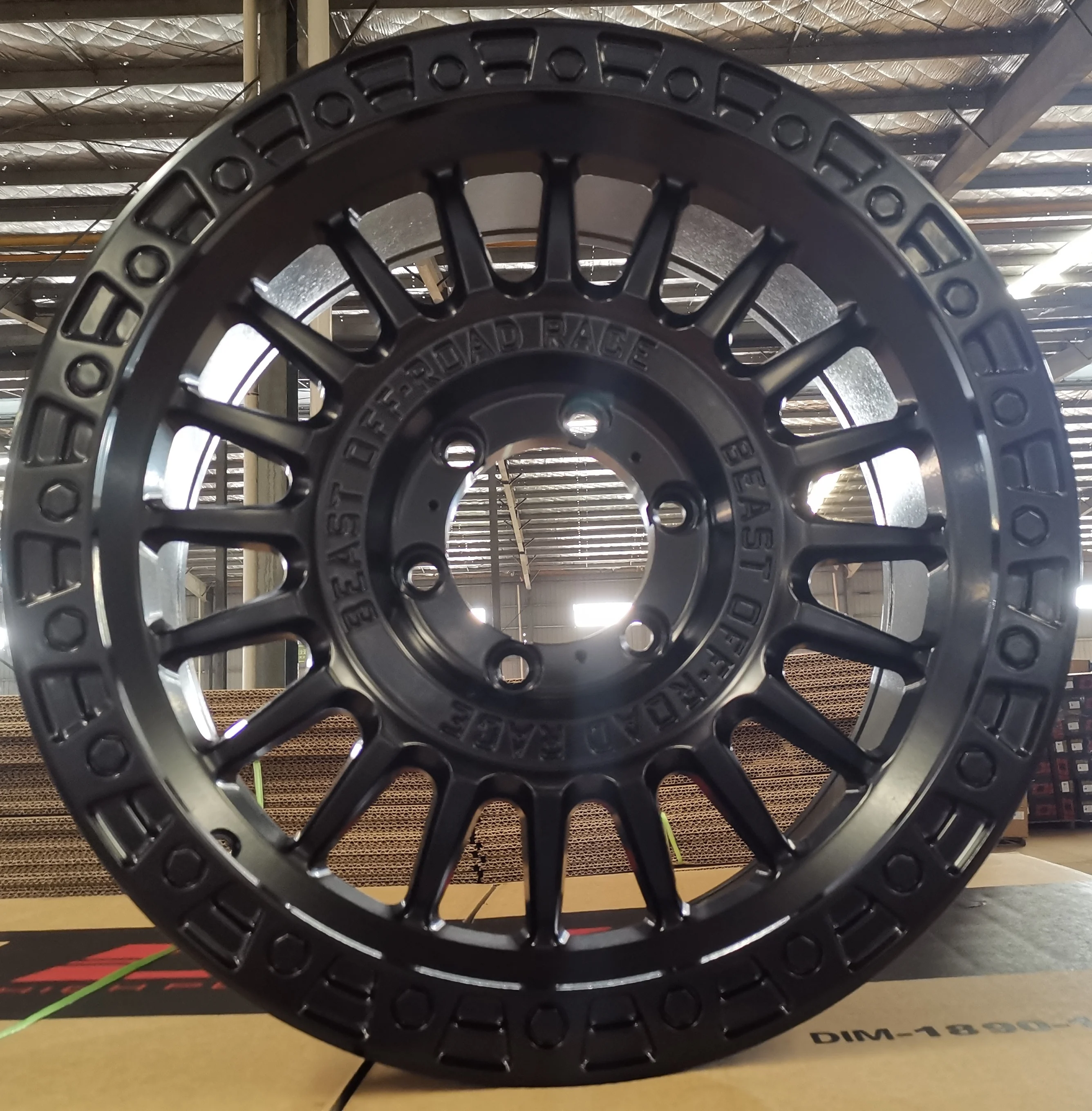 حار بيع 17x9.0 18x9.0 على الطرق الوعرة عجلة سبائك الألومنيوم 4x4 الحافات مع Pcd 5/6x139.7-150