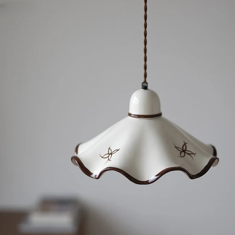 Middle Aged Hand Painted Ceramic Pendant Light Creamy Retro French Restaurant Japanese Tea Room Light Hanging Lamp Decor