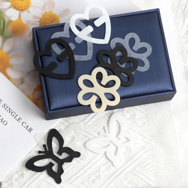 

4 Pieces Simple Bra Strap Back Clips Cross Convertors Conceal Straps and Cleavage Control Bra Clips Non-slip Underwear Clips