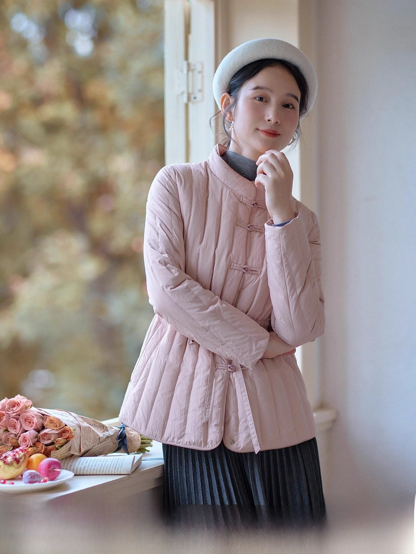 

Red Nouveau Chinese Sle Women's ort Lightweight Puffer Jaet Winter 2025 New Arrival Ele Outerwear Top