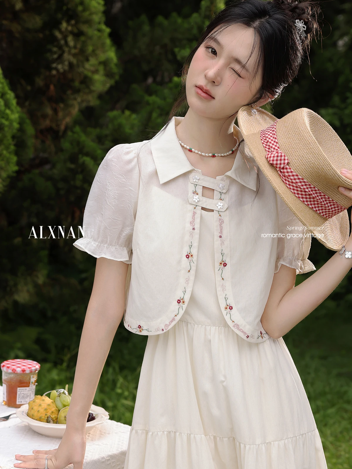 

ALXNAN Women's Shirt Elegant Short Embroidered Puff Sleeve Blouses 2025 Summer Casual Lapel Apricot Short Sleeve Tops L56088CS