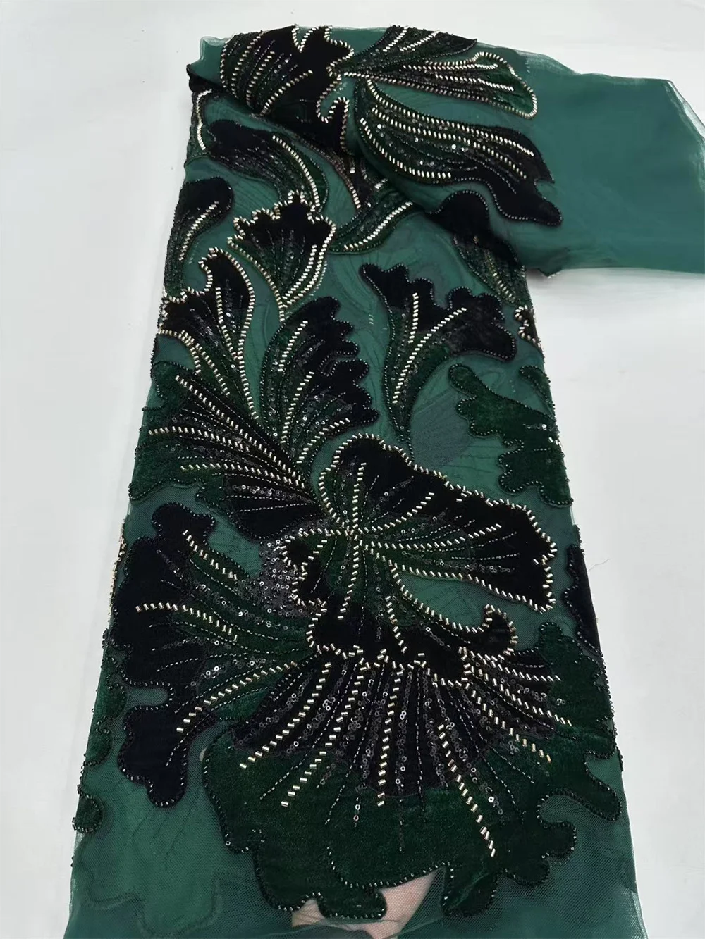 

Velvet Sequins Fabric High Quality Luxury African Fabric Lace High Quality 5 Yards 2025 In Green Beaded Wedding Dresses W729-1