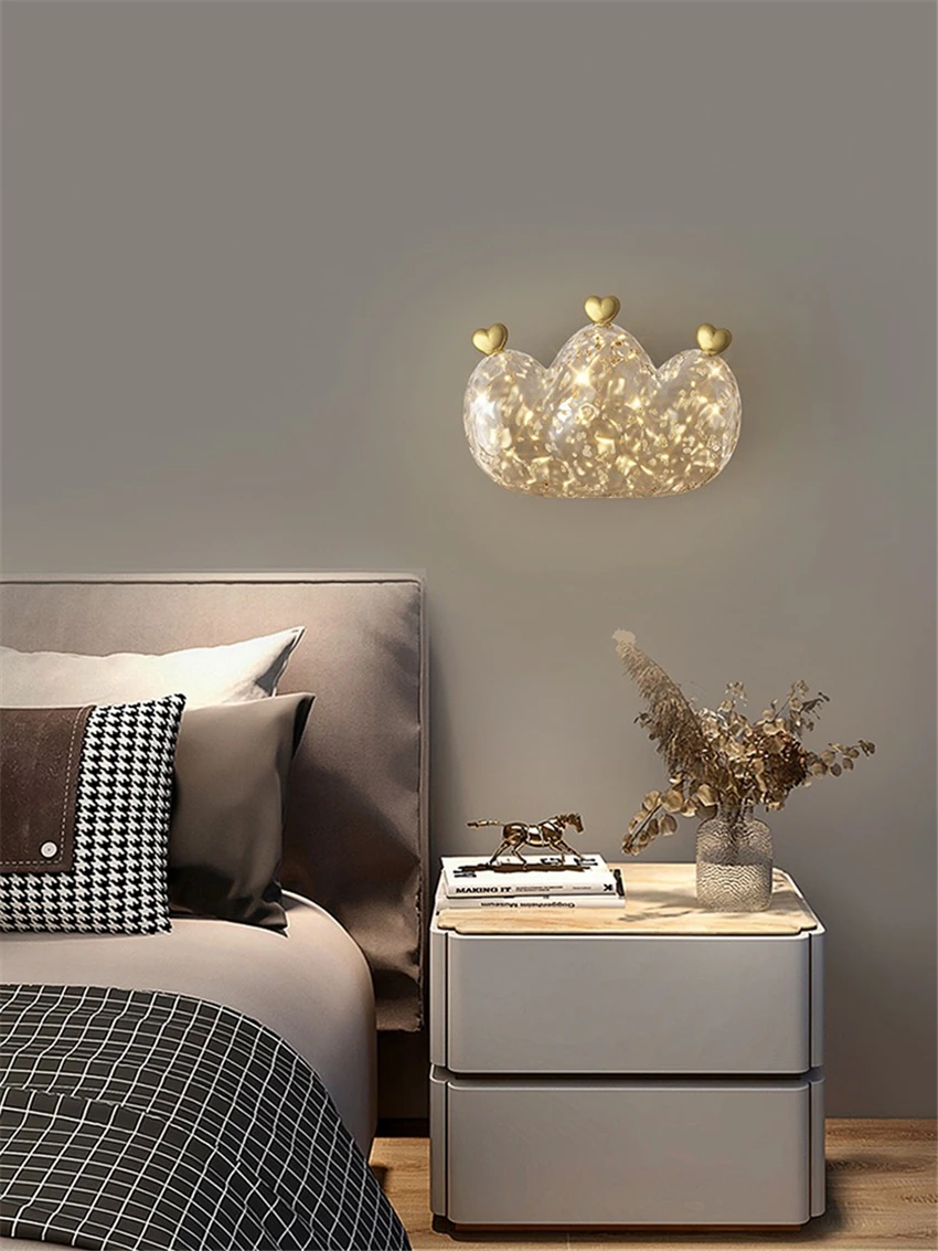 

Modern Children's Crown Resin Wall Lamp in Bedroom Bedside Eye Protection LED Corridor Cloakroom Dining Room Aisle Deco Lighting