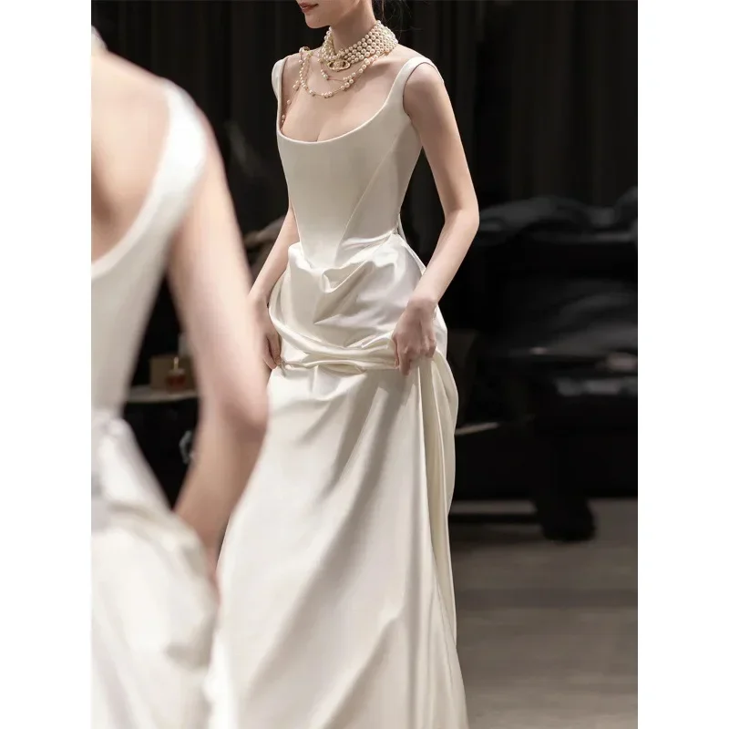 High-end Bridal Satin Light Wedding Banquet Dress