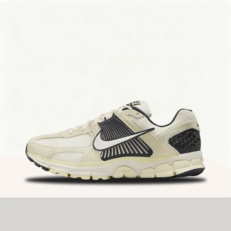 Nike Zoom Vomero 5 Men's Running Shoes - Off-White/Black Comfortable, versatile, breathable low-top running shoes HF1553-701