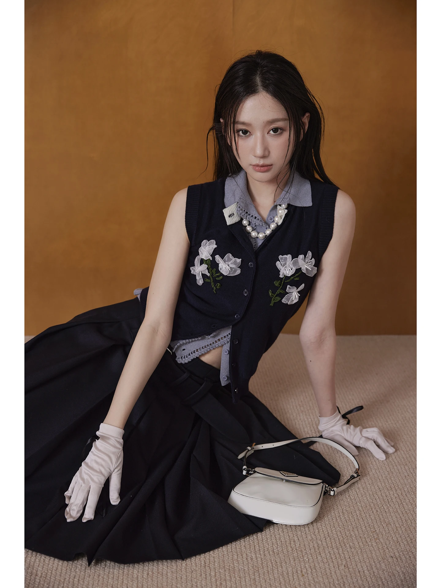 

Korean Sle Early Autumn Full Wool Knitted Vest Women's Svel Open Cardigan Embroidered Top Two-Piece Set Faionable