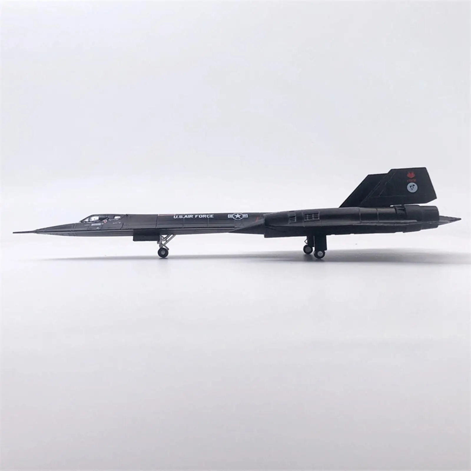 

1:144 Scale Blackbird Fighter Kids Adults Toys Plane for Decoration