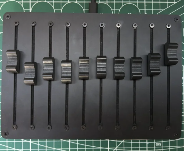 10-way fader Fader can customize CC information USB interface music hosting software MIDI controller