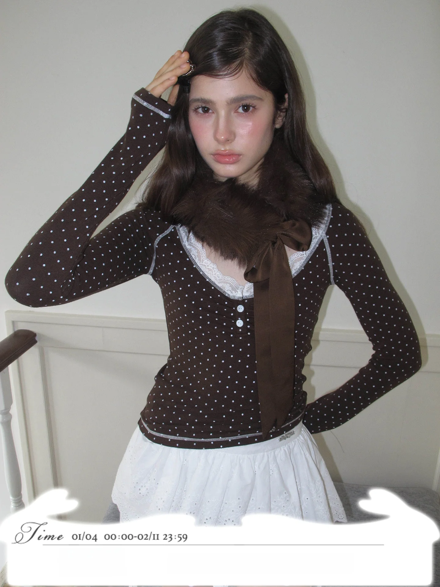 Slimming Effect Long Sve T-irt Women's Lace Splicing Base irt Vintage Sle Polka Dot Pattern V-Ne Button Closure