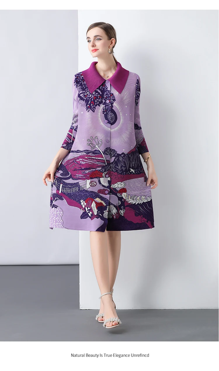 Temperamento de nicho japonés, colores contrastantes, cuello de muñeca, gabardina plisada, falda que muestra el vestido fino medio largo con estampado Miyake