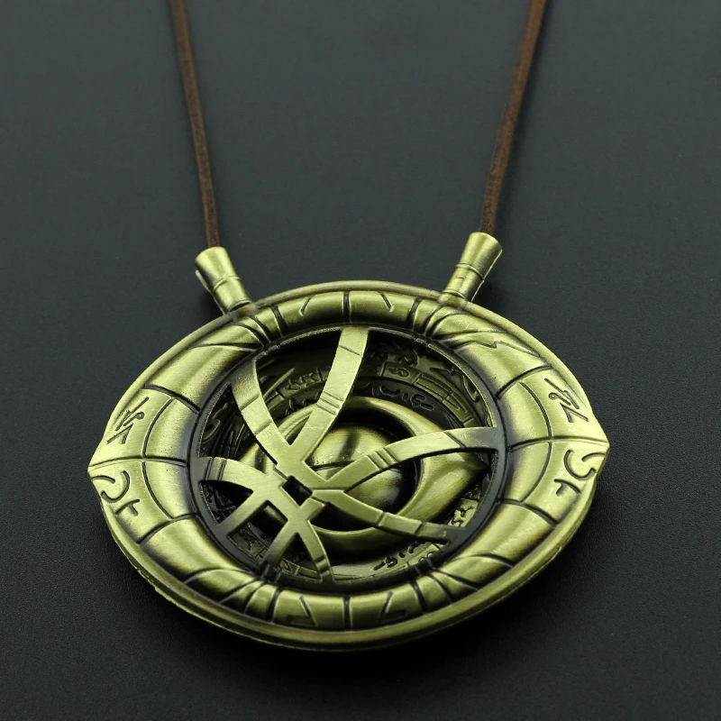 Disney Marvel Doctor Strange Eye of Agamotto Pendant Necklace for Men Women Avengers Superhero Cosplay Jewelry Accessory