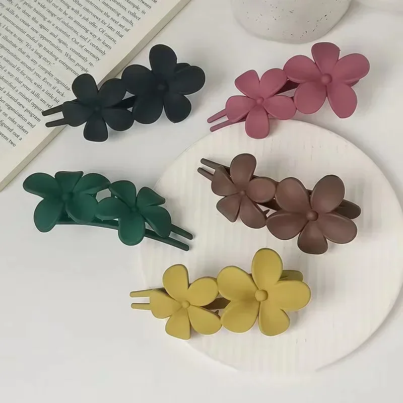 Fashion Flower Hair Clip Headdress Women Summer Hair Clips Back Head Spoon Coiled Hair Hairpin Large Duckbill Clip Ponytail Clip