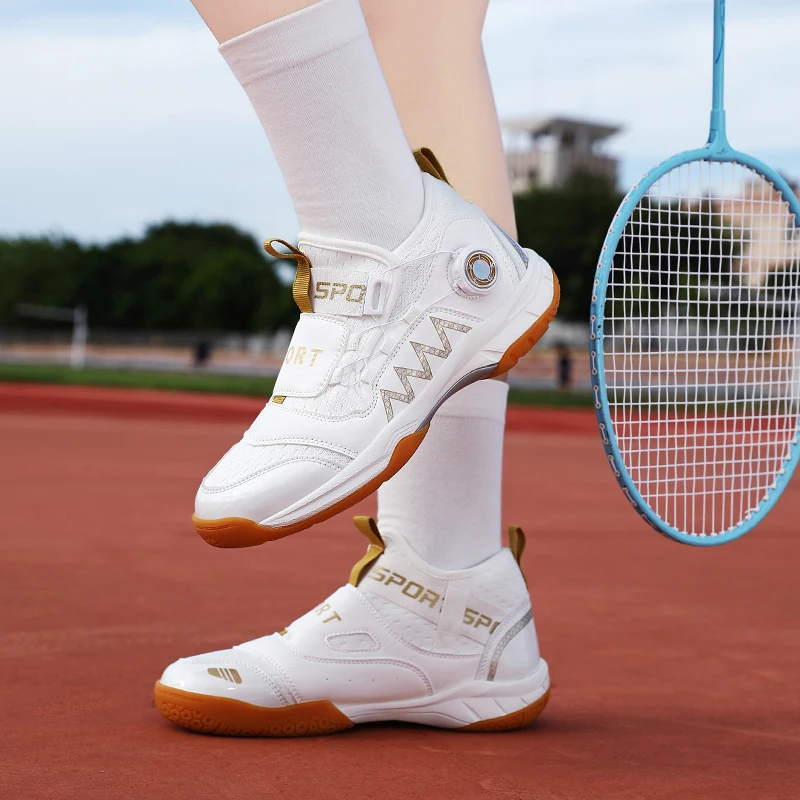 Scarpe da badminton sportive professionali per bambini, scarpe da allenamento sportive da ping pong per bambini traspiranti in mesh alla moda
